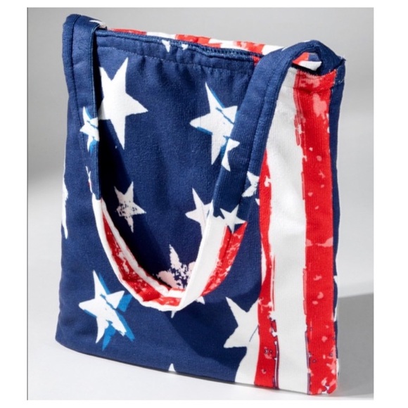 New Ruggine 2-in-1 Convertible American Flag 
Shoulder Bag-Beach Towel - Picture 5 of 7